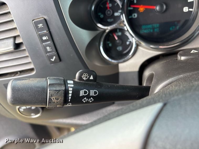 image for item OB9586 2009 Chevrolet Silverado 1500  Crew Cab pickup truck