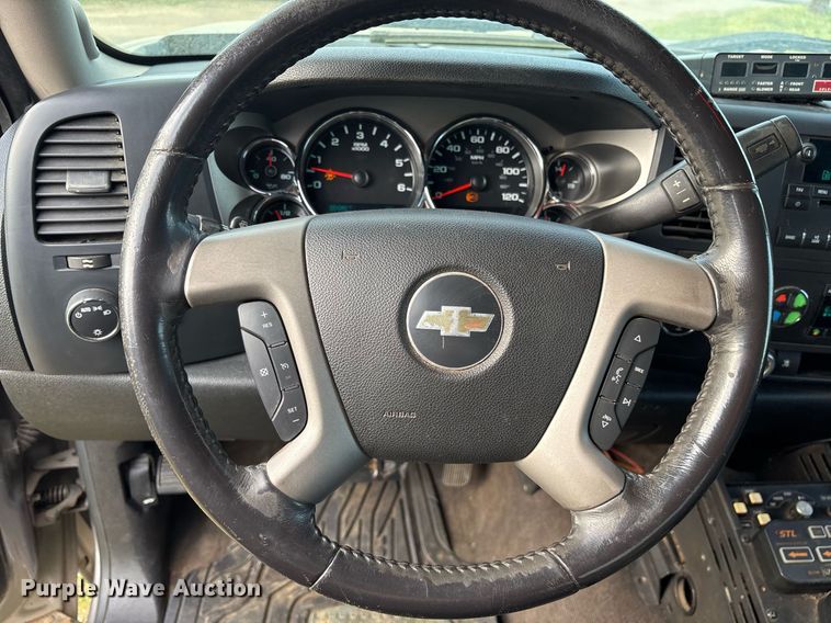 image for item OB9586 2009 Chevrolet Silverado 1500  Crew Cab pickup truck