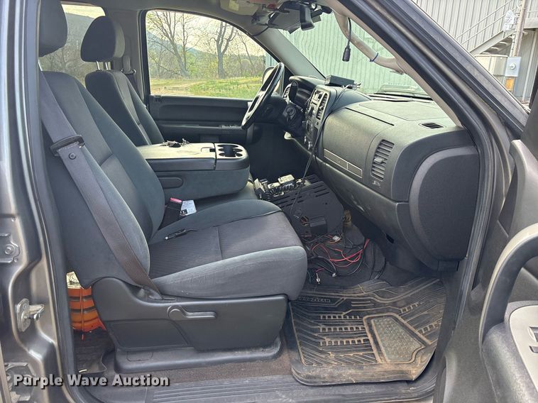 image for item OB9586 2009 Chevrolet Silverado 1500  Crew Cab pickup truck