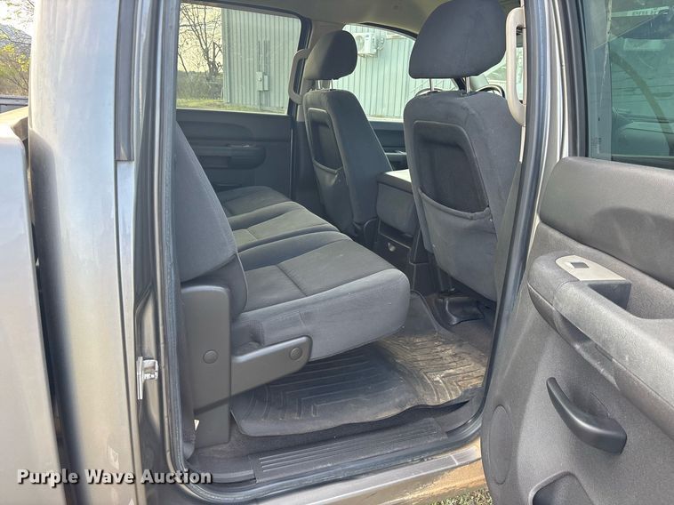 image for item OB9586 2009 Chevrolet Silverado 1500  Crew Cab pickup truck