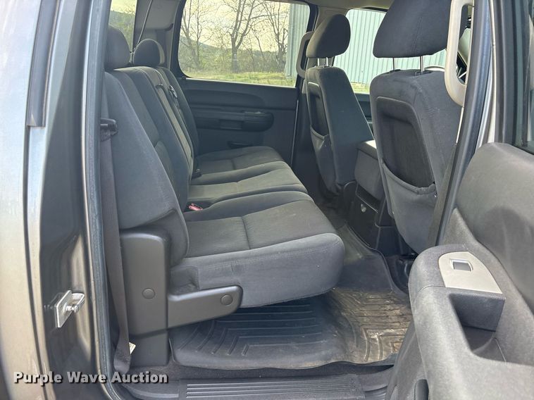 image for item OB9586 2009 Chevrolet Silverado 1500  Crew Cab pickup truck