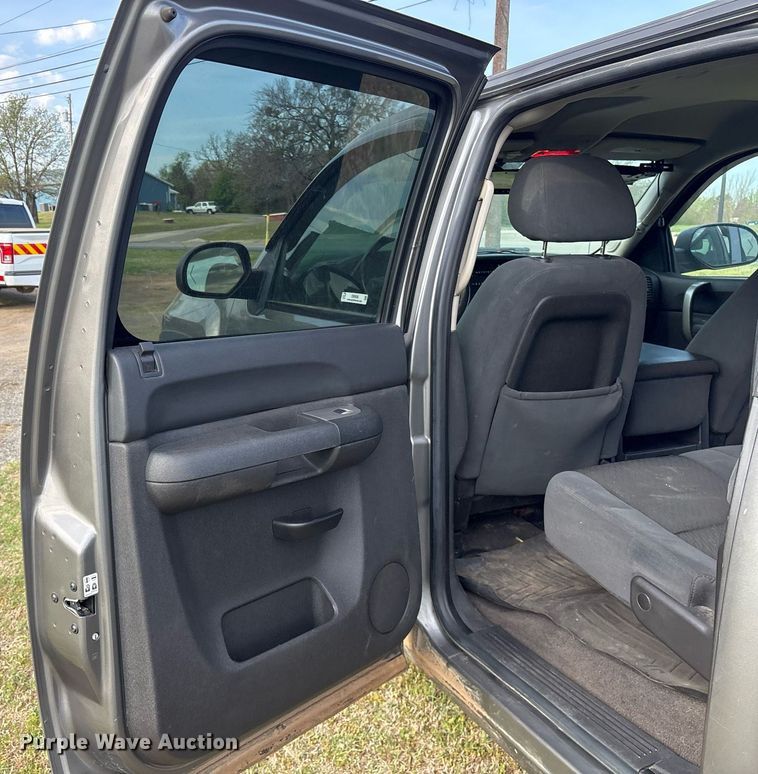 image for item OB9586 2009 Chevrolet Silverado 1500  Crew Cab pickup truck