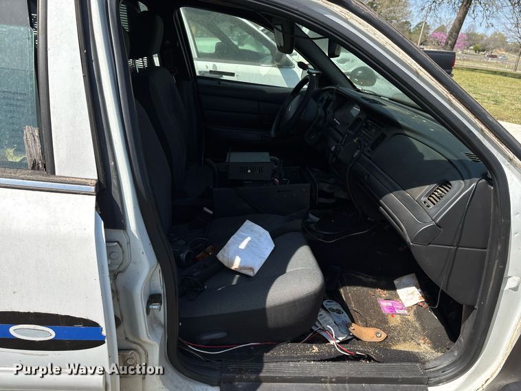 image for item OB9590 2008 Ford Crown Victoria Police Interceptor 