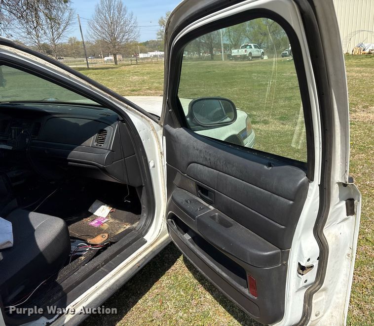 image for item OB9590 2008 Ford Crown Victoria Police Interceptor 