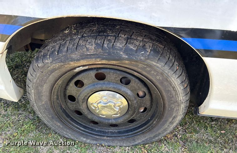 image for item OB9590 2008 Ford Crown Victoria Police Interceptor 