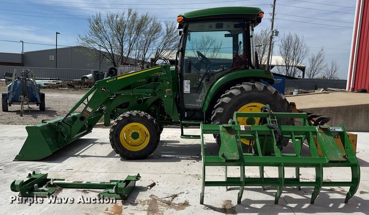 image for item DM5624 2022 John Deere 4052R MFWD tractor