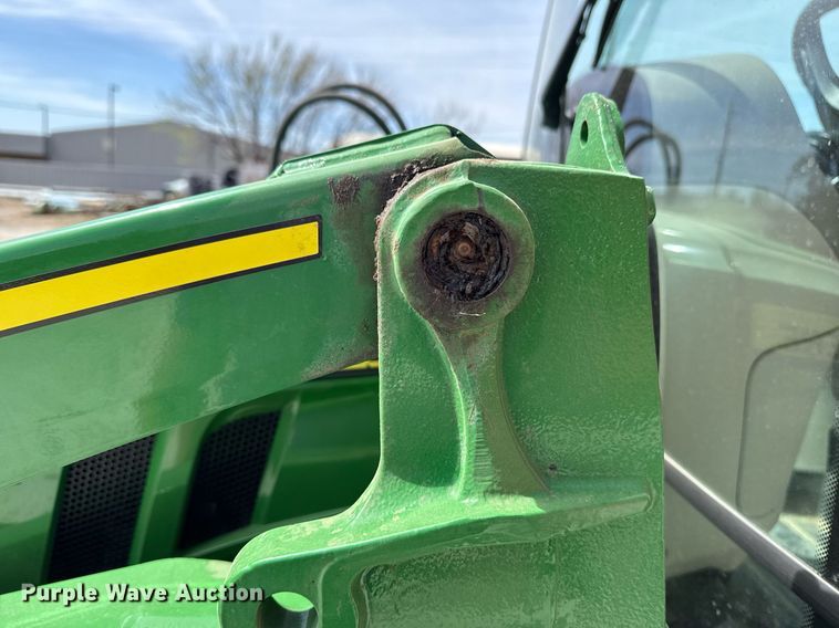 image for item DM5624 2022 John Deere 4052R MFWD tractor