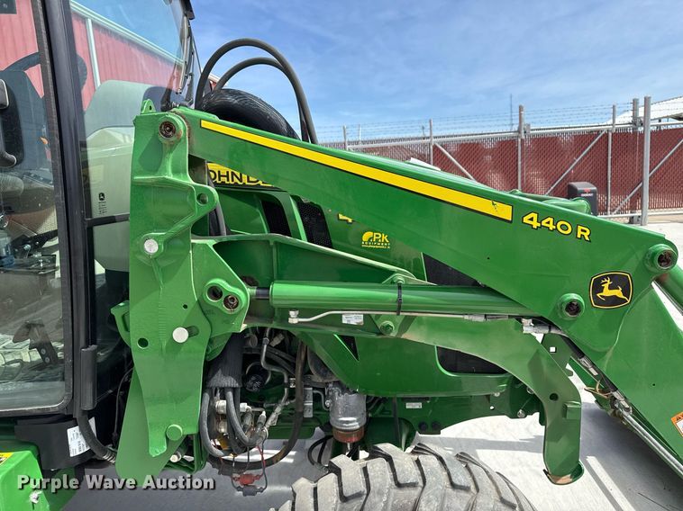 image for item DM5624 2022 John Deere 4052R MFWD tractor