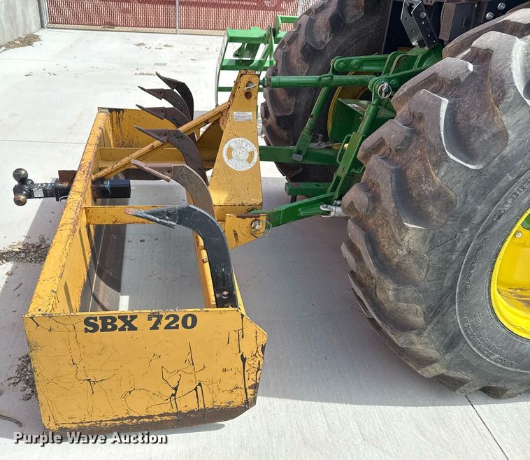 image for item DM5624 2022 John Deere 4052R MFWD tractor