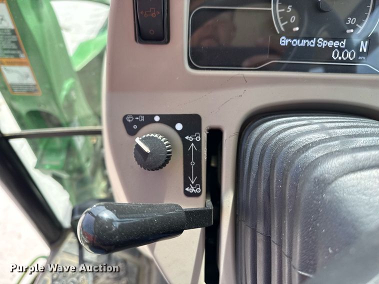 image for item DM5624 2022 John Deere 4052R MFWD tractor