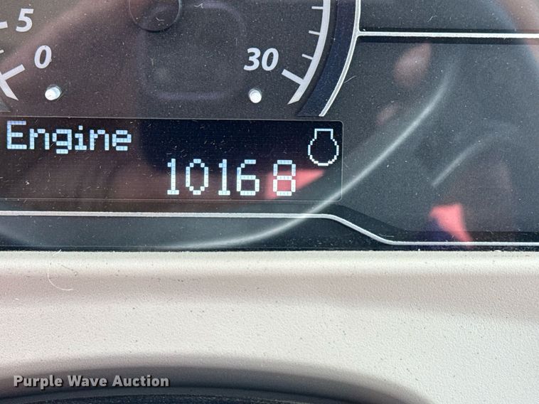 image for item DM5624 2022 John Deere 4052R MFWD tractor