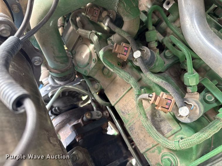 image for item DM5624 2022 John Deere 4052R MFWD tractor