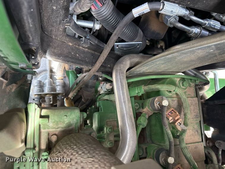 image for item DM5624 2022 John Deere 4052R MFWD tractor