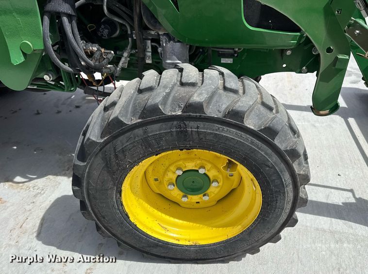 image for item DM5624 2022 John Deere 4052R MFWD tractor