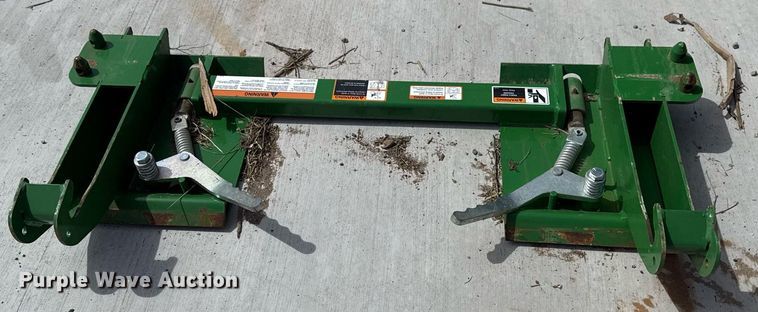 image for item DM5624 2022 John Deere 4052R MFWD tractor