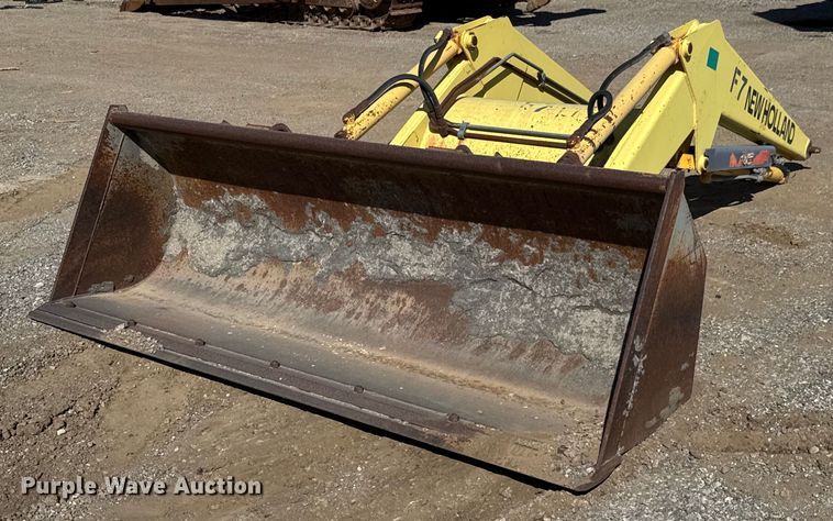 image for item DM5656 New Holland loader