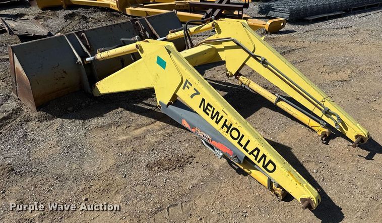image for item DM5656 New Holland loader