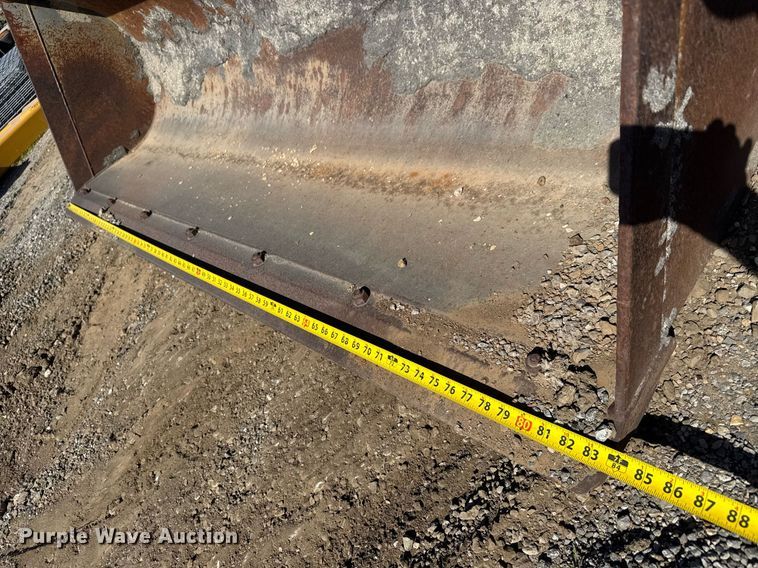 image for item DM5656 New Holland loader