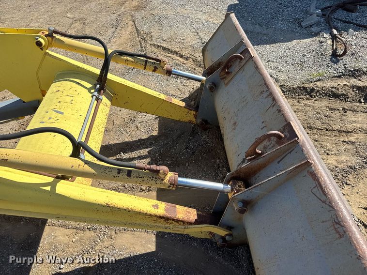 image for item DM5656 New Holland loader
