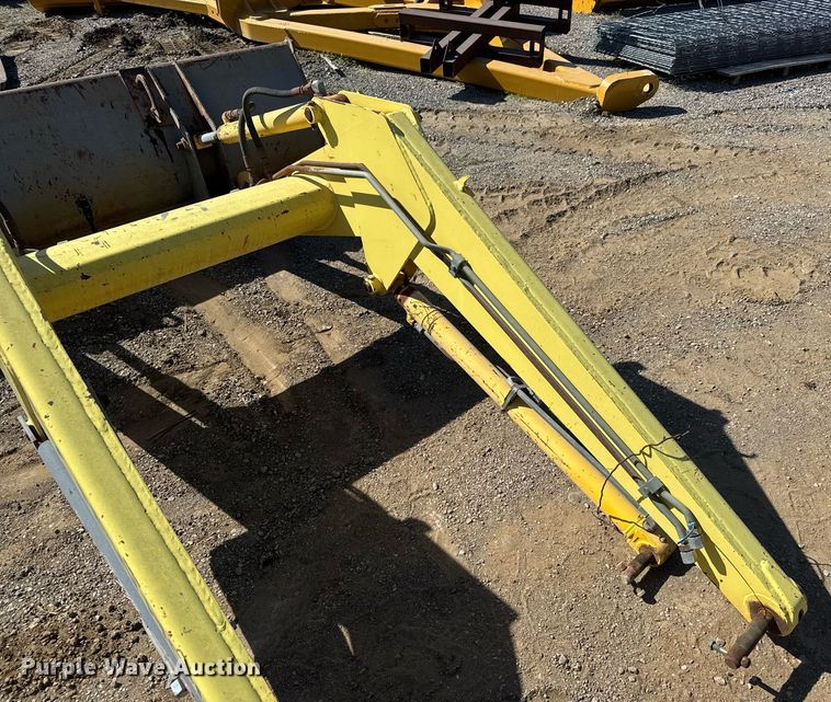 image for item DM5656 New Holland loader