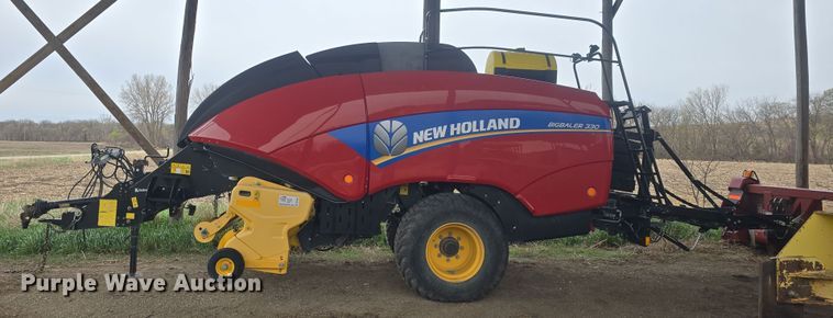 image for item DO7865 2014 New Holland BigBaler 330 large square baler