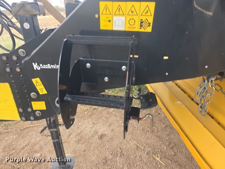 image for item DO7865 2014 New Holland BigBaler 330 large square baler