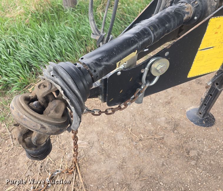 image for item DO7865 2014 New Holland BigBaler 330 large square baler