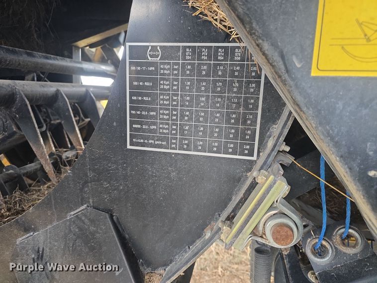 image for item DO7865 2014 New Holland BigBaler 330 large square baler