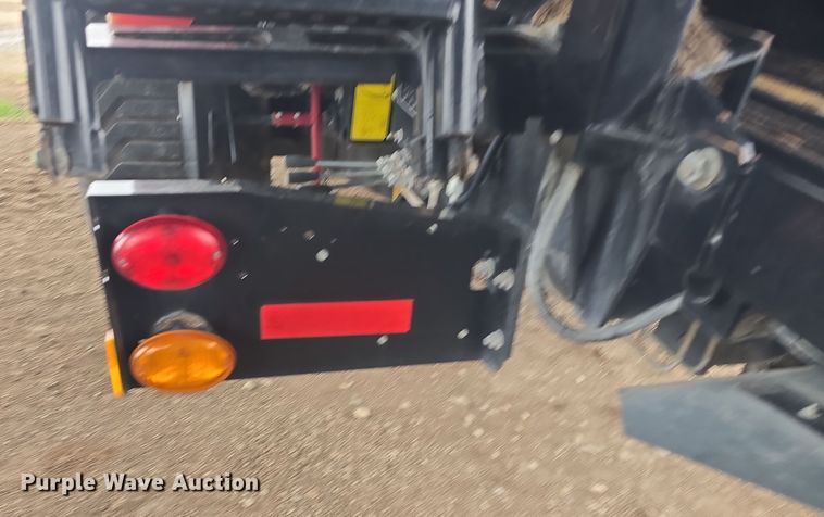 image for item DO7865 2014 New Holland BigBaler 330 large square baler