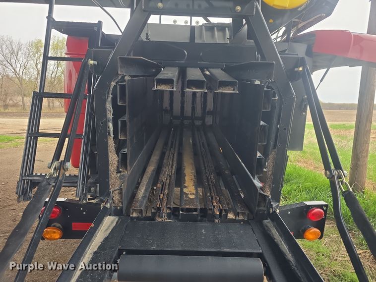 image for item DO7865 2014 New Holland BigBaler 330 large square baler