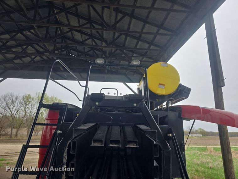 image for item DO7865 2014 New Holland BigBaler 330 large square baler