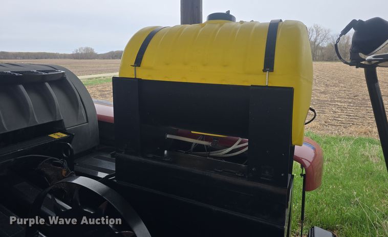 image for item DO7865 2014 New Holland BigBaler 330 large square baler