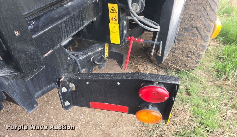 image for item DO7865 2014 New Holland BigBaler 330 large square baler