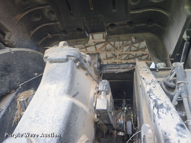 image for item DO7865 2014 New Holland BigBaler 330 large square baler