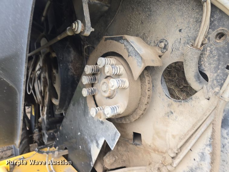 image for item DO7865 2014 New Holland BigBaler 330 large square baler