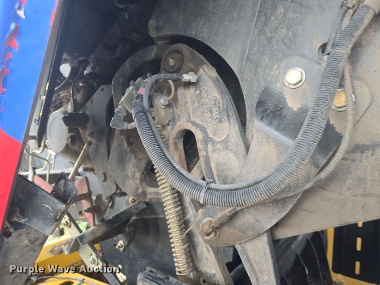 image for item DO7865 2014 New Holland BigBaler 330 large square baler