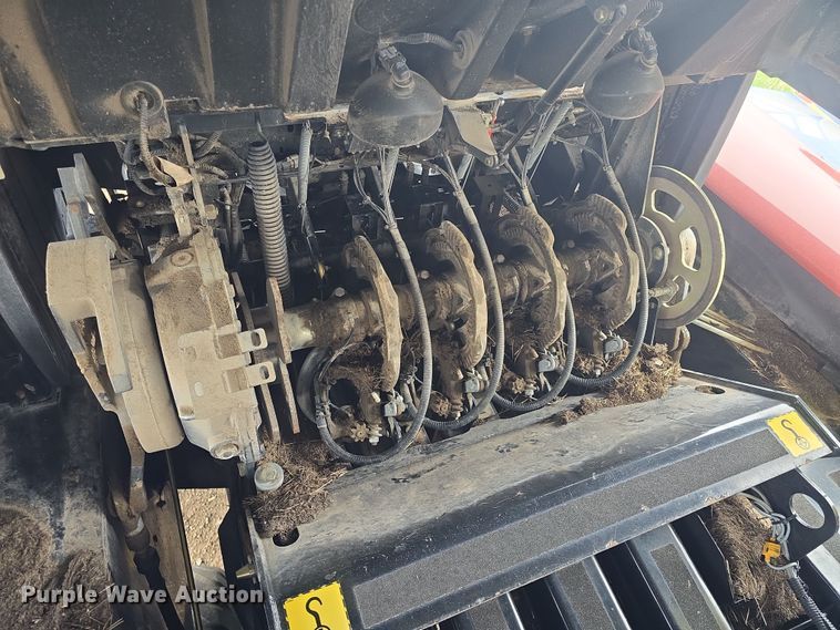 image for item DO7865 2014 New Holland BigBaler 330 large square baler