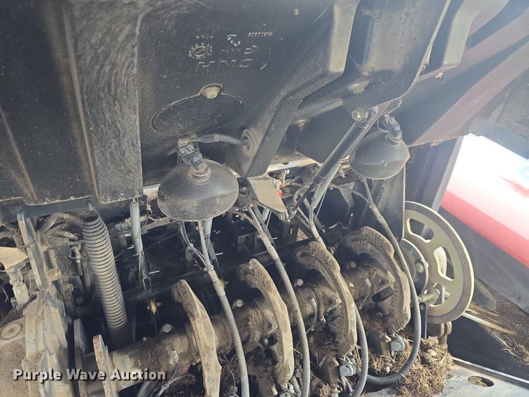 image for item DO7865 2014 New Holland BigBaler 330 large square baler