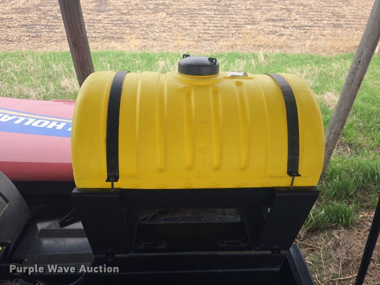 image for item DO7865 2014 New Holland BigBaler 330 large square baler