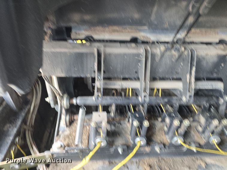 image for item DO7865 2014 New Holland BigBaler 330 large square baler