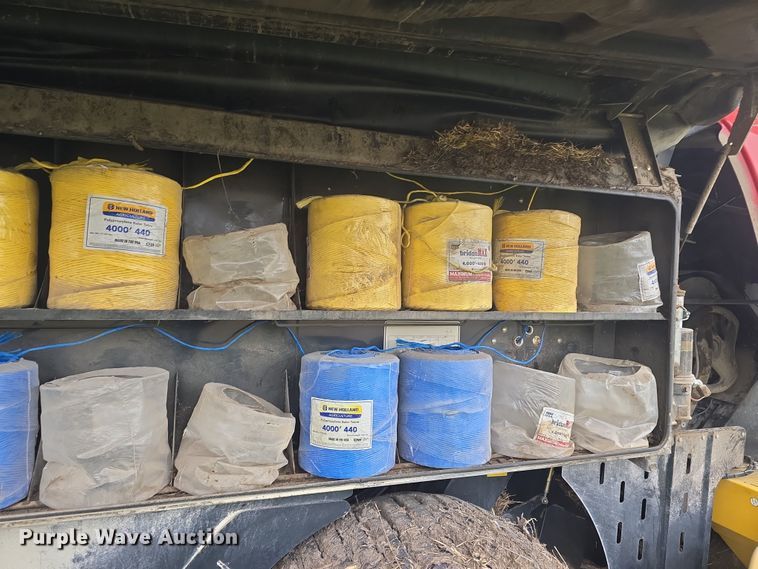 image for item DO7865 2014 New Holland BigBaler 330 large square baler