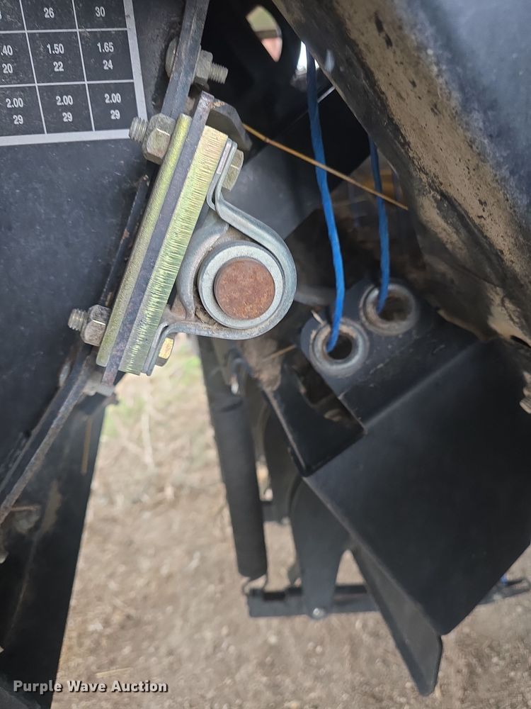 image for item DO7865 2014 New Holland BigBaler 330 large square baler