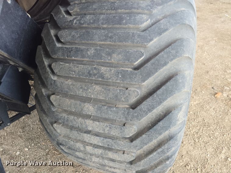 image for item DO7865 2014 New Holland BigBaler 330 large square baler