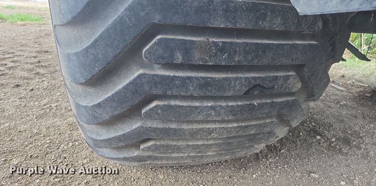 image for item DO7865 2014 New Holland BigBaler 330 large square baler