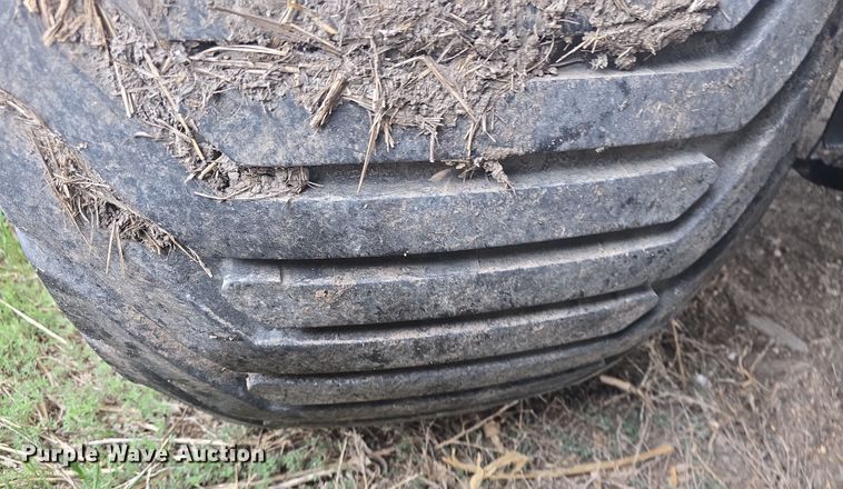 image for item DO7865 2014 New Holland BigBaler 330 large square baler