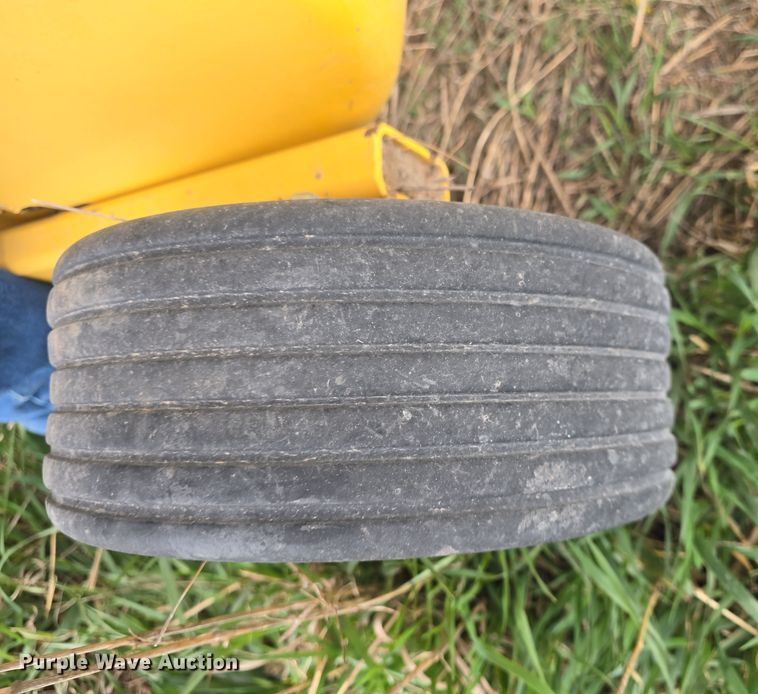 image for item DO7865 2014 New Holland BigBaler 330 large square baler