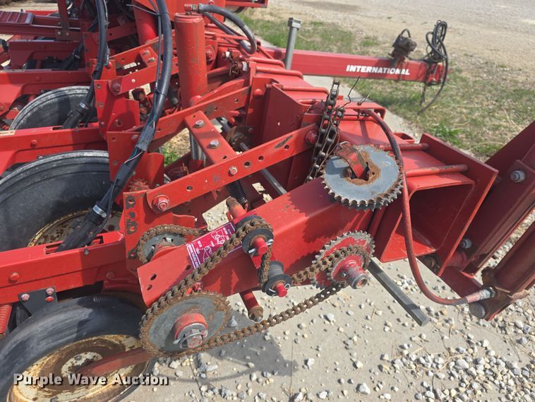 image for item DO7889 International 800 Cyclo Air air seeder