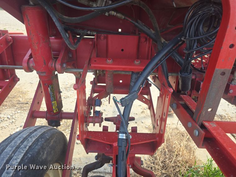 image for item DO7889 International 800 Cyclo Air air seeder