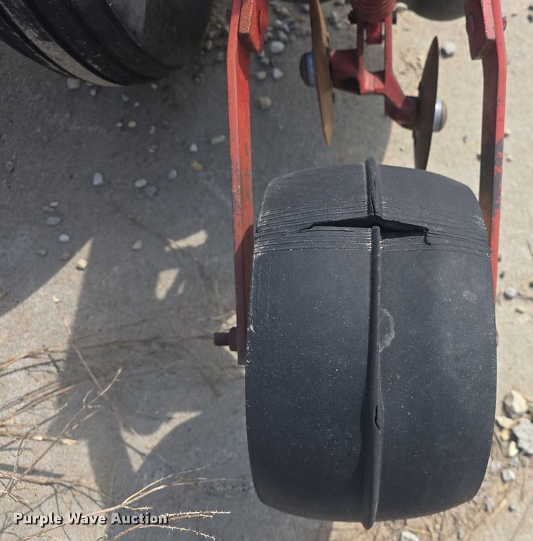 image for item DO7889 International 800 Cyclo Air air seeder