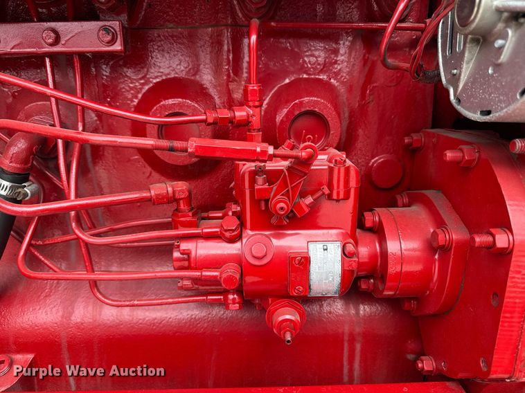 image for item DT0617 1970 International Farmall 856 tractor